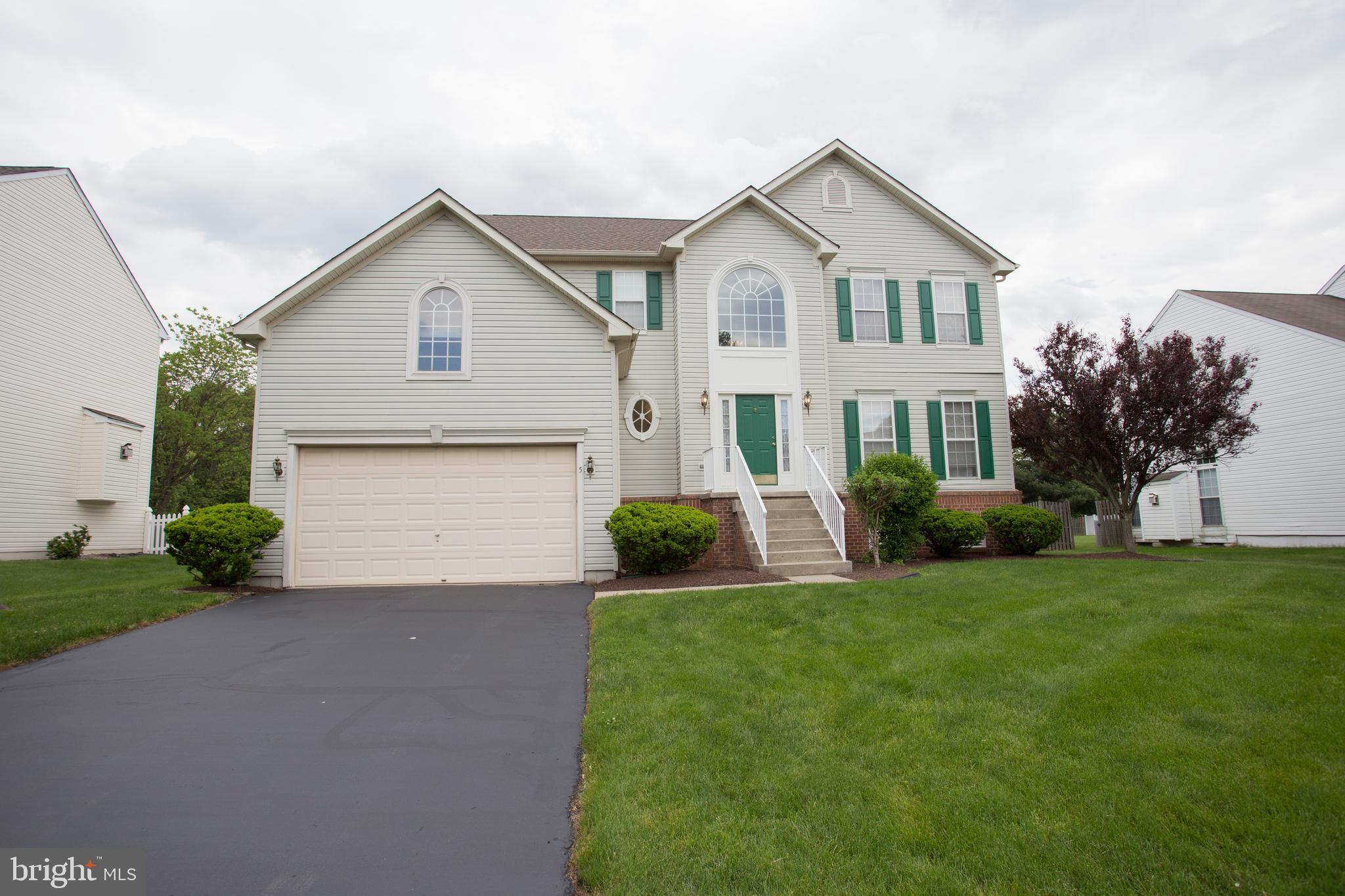 5 Avalon Road Pennington, NJ 08534 - Photo 1 of 36 Gallery Image 1