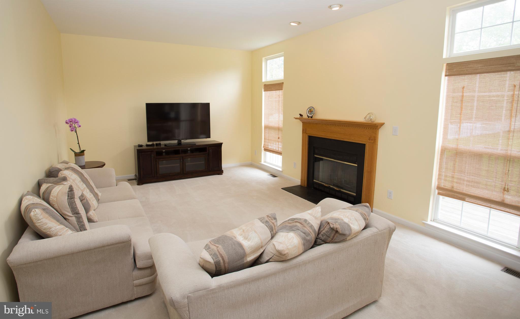 5 Avalon Road Pennington, NJ 08534 - Photo 4 of 36 Gallery Image 4