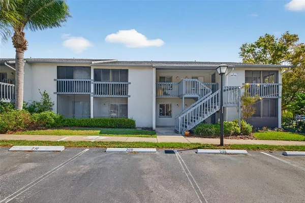 $190,000 | 11201 122nd Avenue North, Unit 207, Largo, FL 33778
