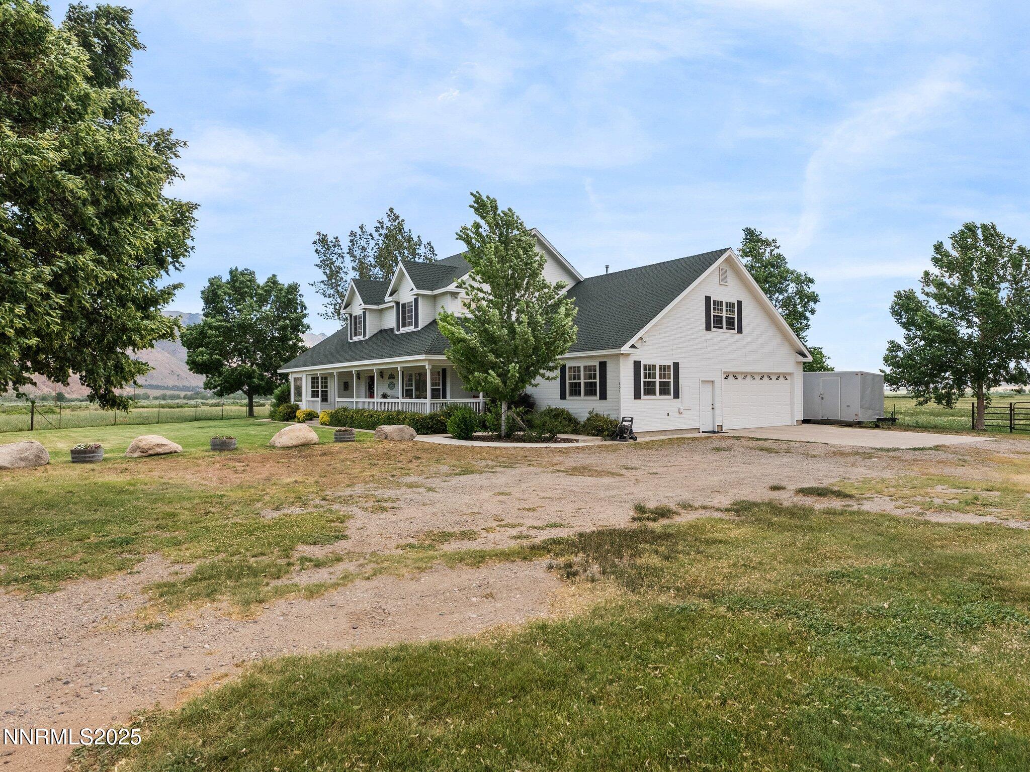 801 Larson Lane Coleville, CA 96107 - Photo 4 of 37