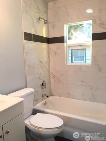 $1,600 | 305 M Street Southeast, Auburn, WA 98002