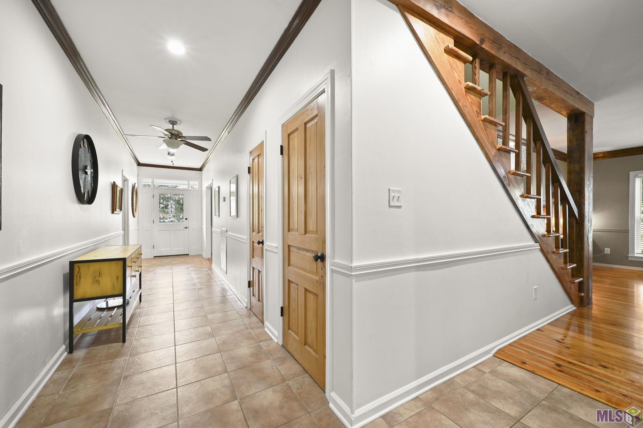 5775 Bayou Paul Road St. Gabriel, LA 70776 - Photo 17 of 44 Hallway/Foyer