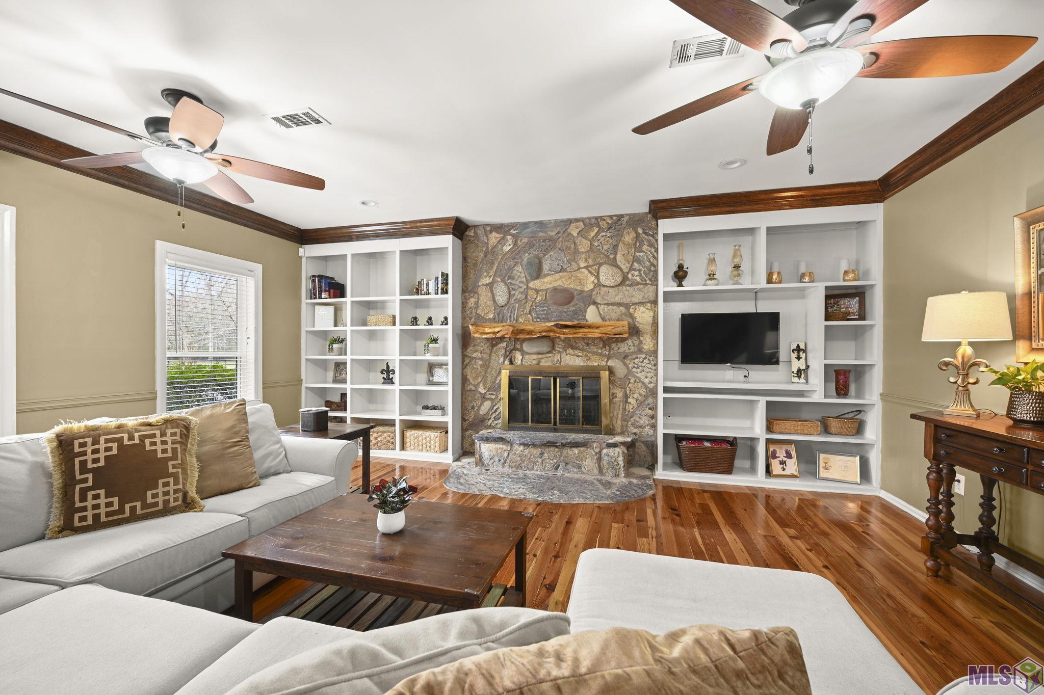 5775 Bayou Paul Road St. Gabriel, LA 70776 - Photo 8 of 44 Living Room