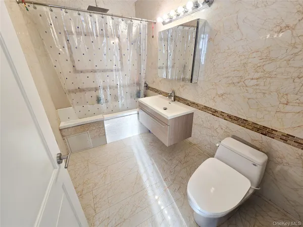 $878,000 | 63-36 99 Sreet, Unit 8C | Rego Park