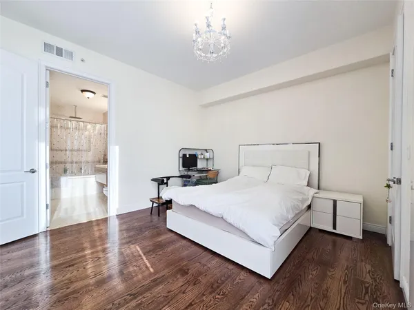 $878,000 | 63-36 99 Sreet, Unit 8C | Rego Park