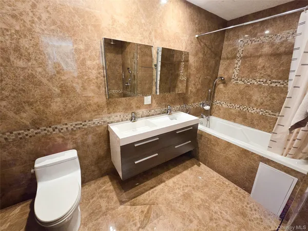 $878,000 | 63-36 99 Sreet, Unit 8C | Rego Park