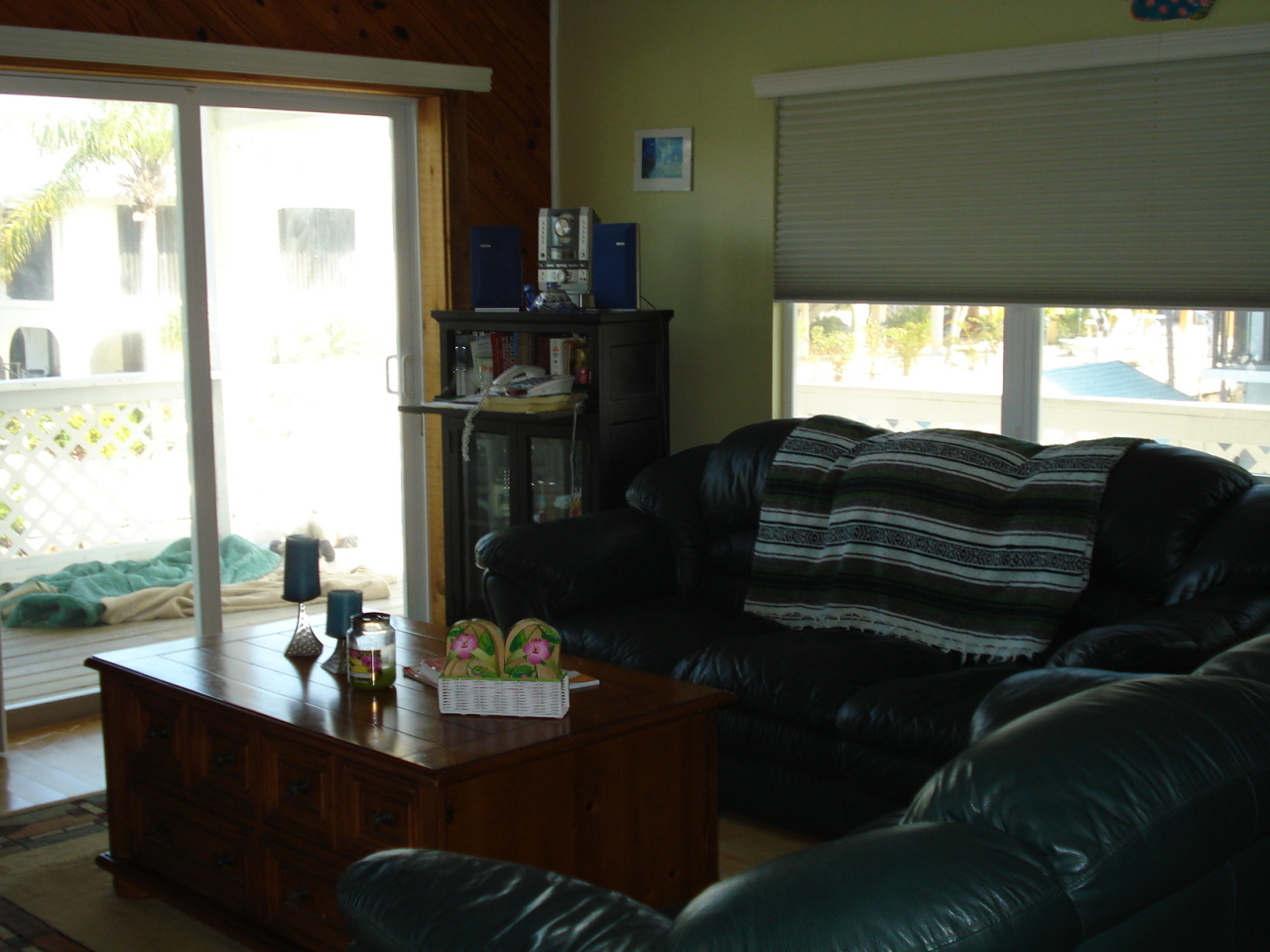 29463 Ranger Avenue Big Pine Key, FL 33043 - Photo 3 of 17 living room