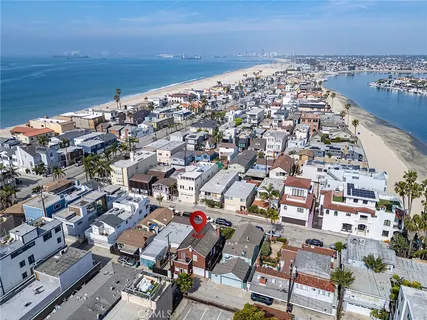 $1,850,000 | 62 61st Place, Long Beach, CA 90803