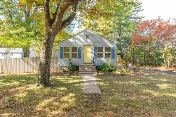 $349,900 | 1384 West Street, Southington, CT 06489