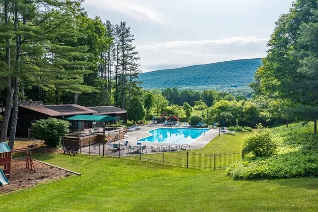 $440,000 | 12 Murray Hill Heights Road, Unit 43, Manchester, VT 05255