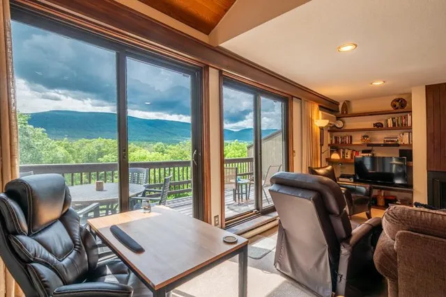 $440,000 | 12 Murray Hill Heights Road, Unit 43, Manchester, VT 05255