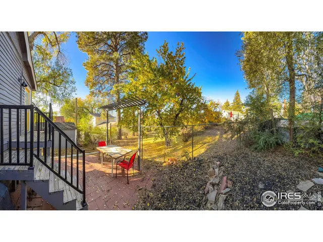 a black and white photo of a house