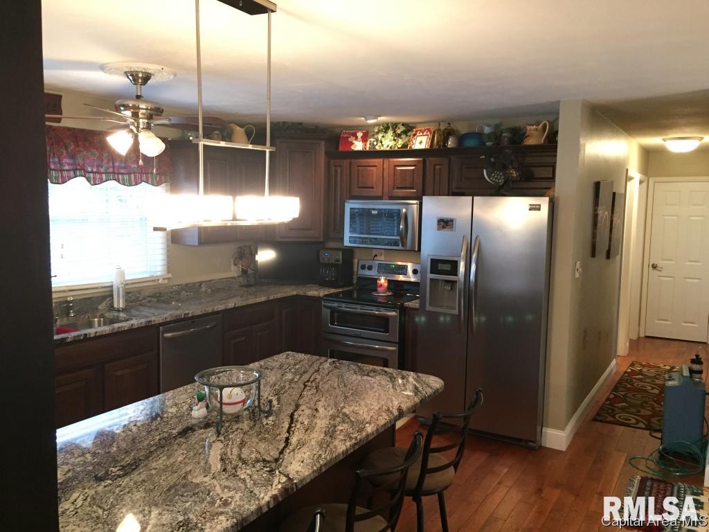 118 Collier Drive Springfield, IL 62704 - Photo 2 of 31