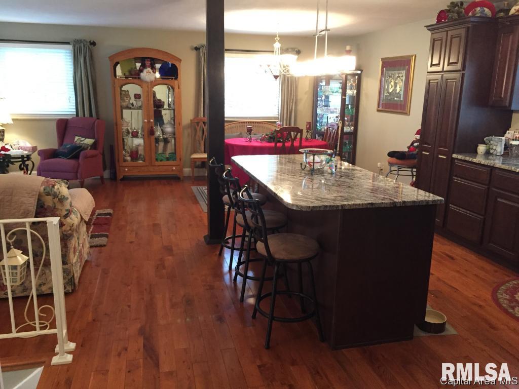 118 Collier Drive Springfield, IL 62704 - Photo 5 of 31