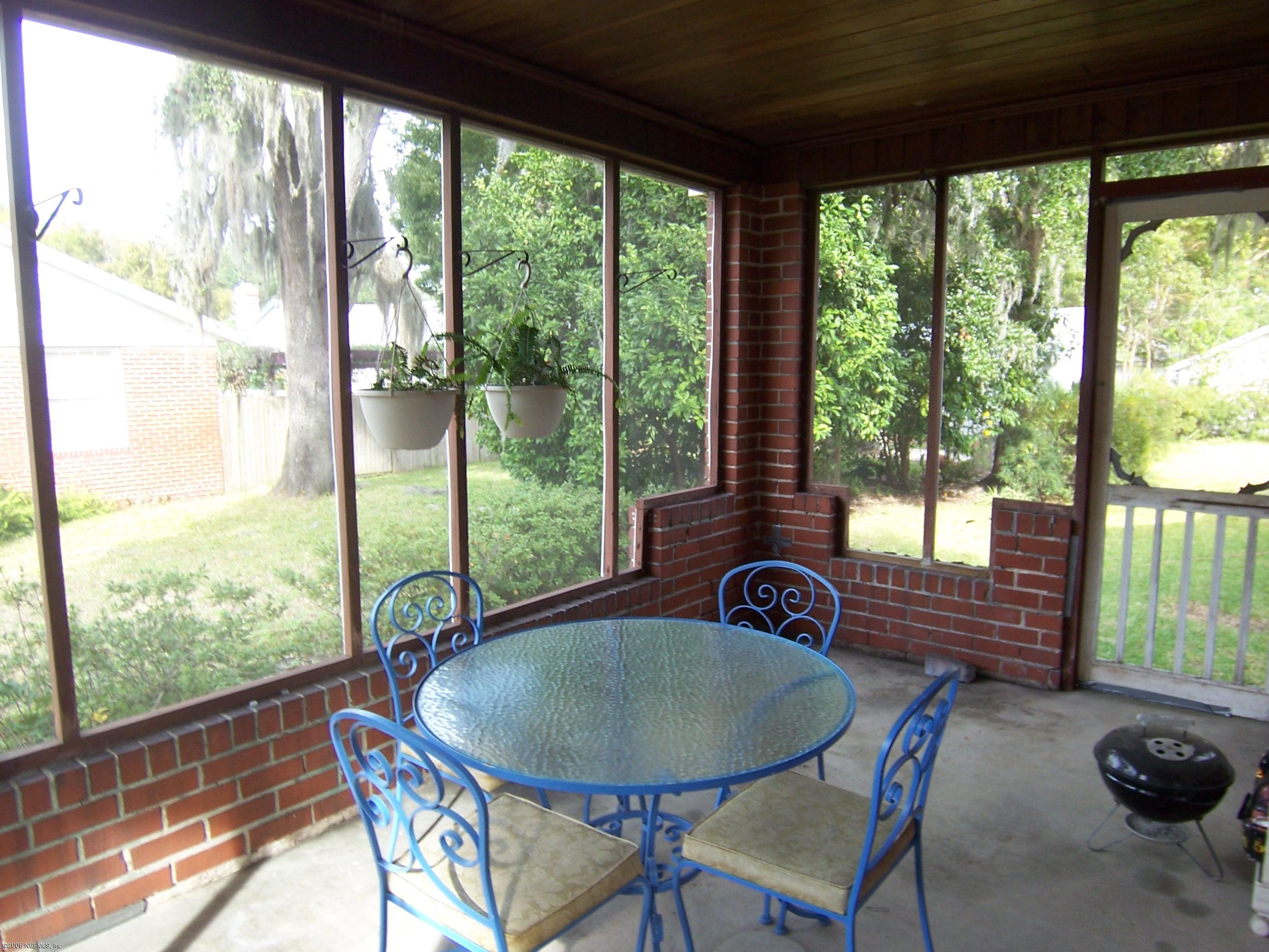 837 South Shores Road Jacksonville, FL 32207 - Photo 11 of 14 Screened Porch