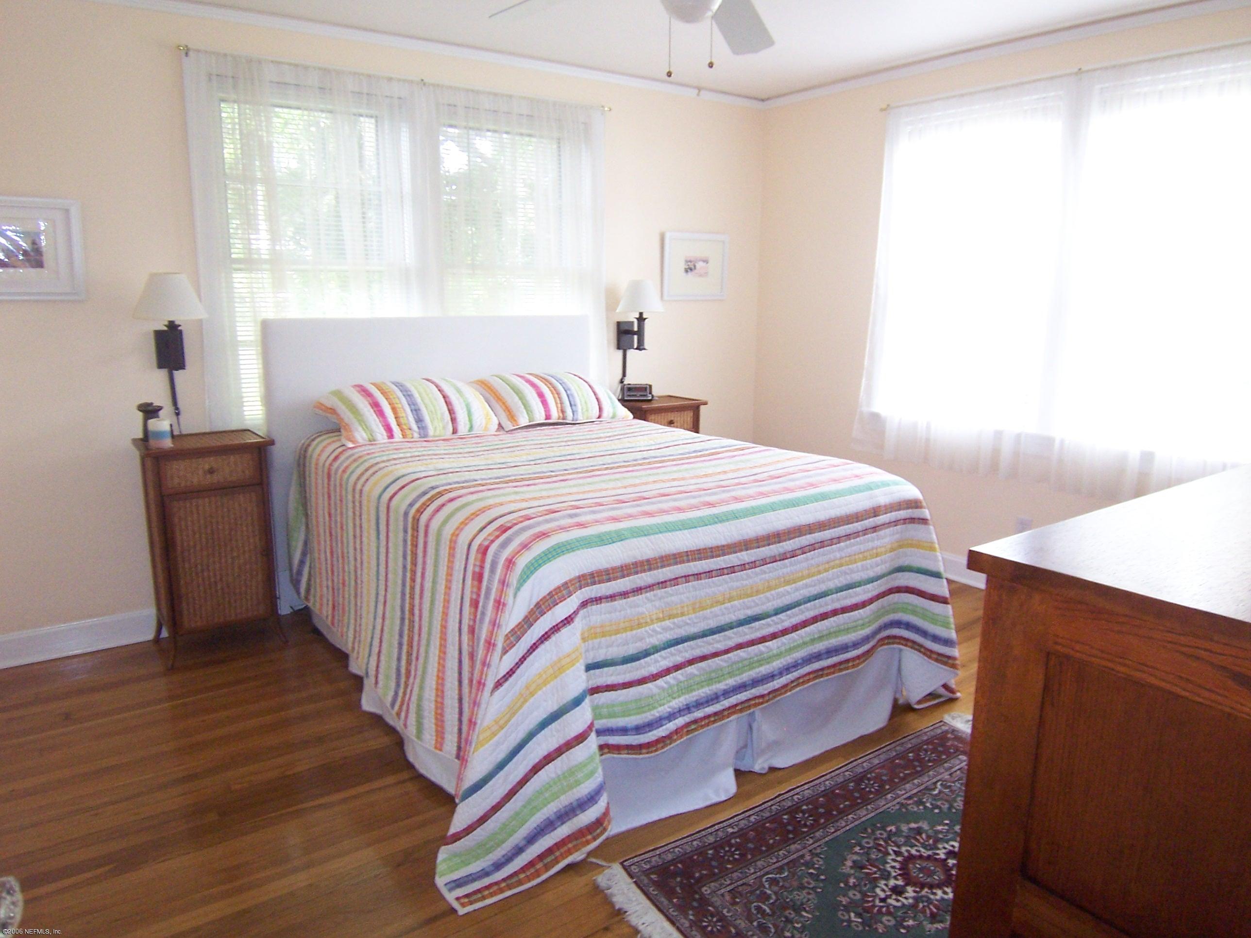 837 South Shores Road Jacksonville, FL 32207 - Photo 9 of 14 Master Bedroom