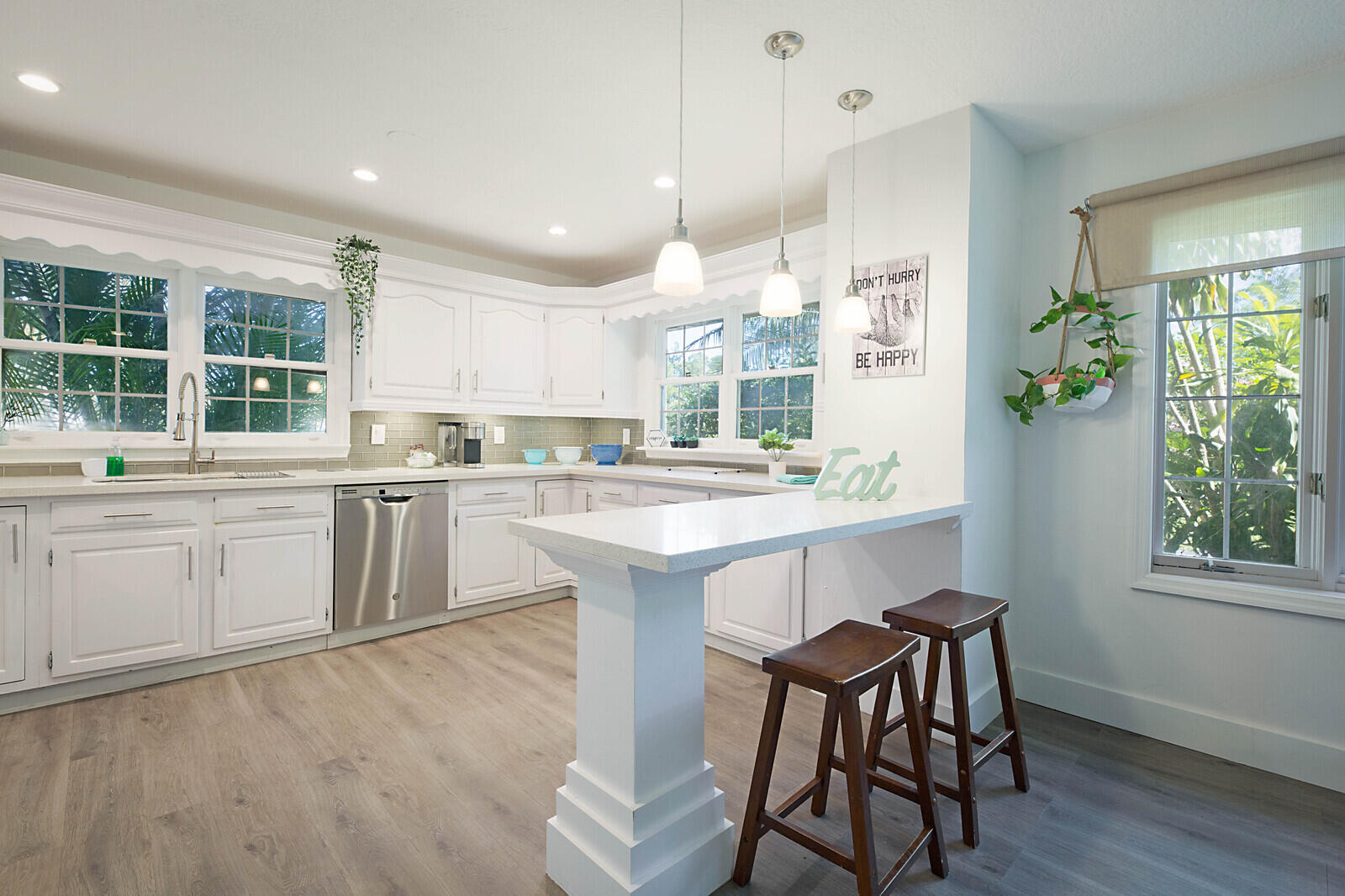 13346 Casey Road Loxahatchee, FL 33470 - Photo 16 of 53 kitchen