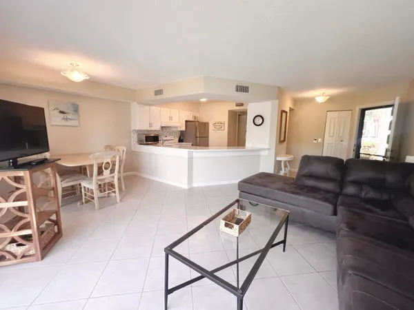 $2,500 | 1605 Highway 1, Unit V1103, Jupiter, FL 33477