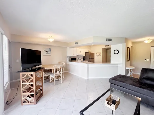 $2,500 | 1605 Highway 1, Unit V1103, Jupiter, FL 33477