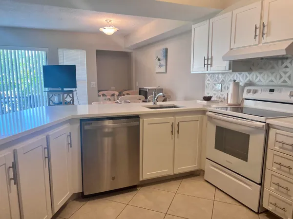 $2,500 | 1605 Highway 1, Unit V1103, Jupiter, FL 33477