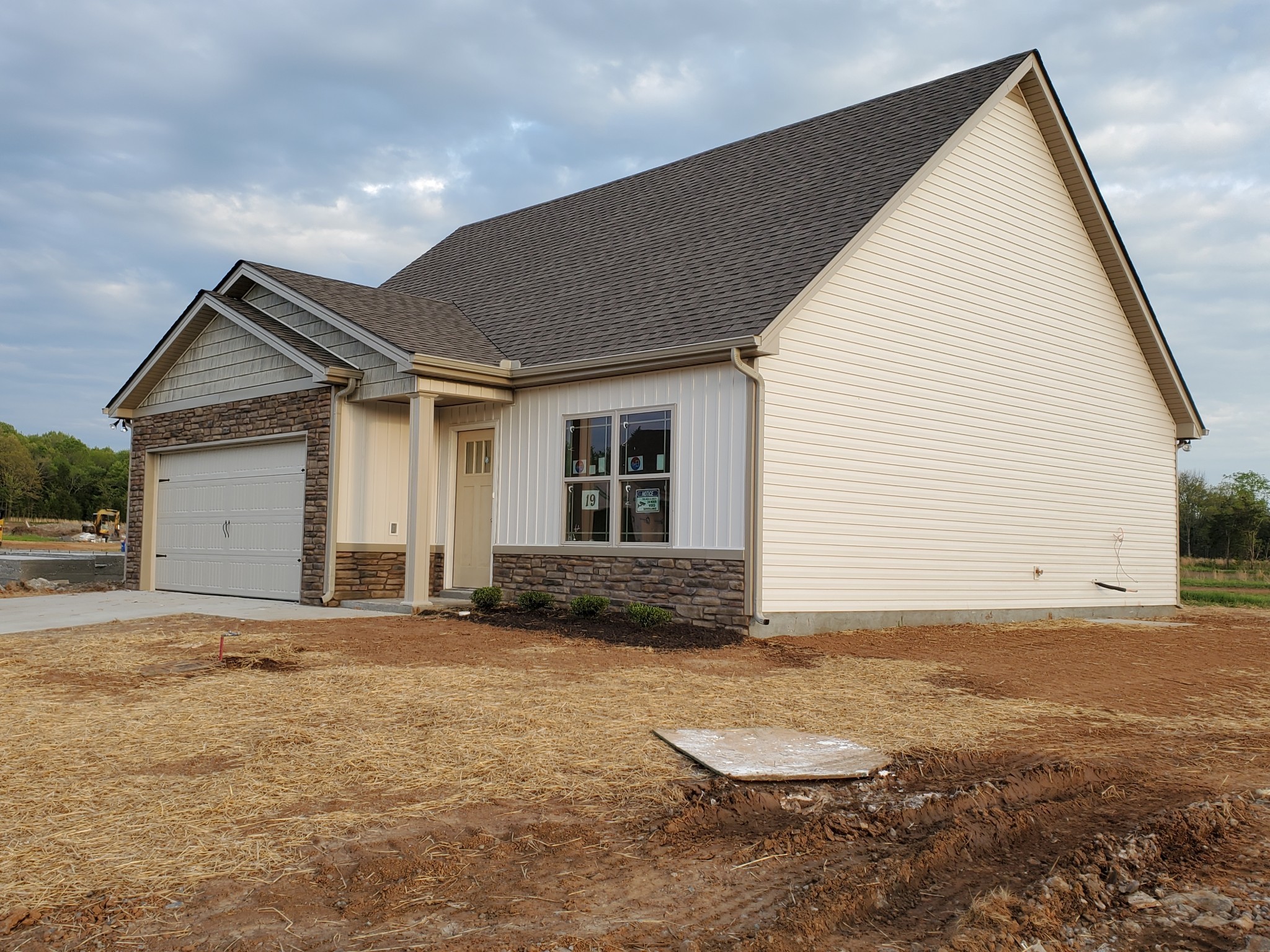 2231 Red Barn Road Christiana, TN 37037 - Photo 4 of 31 Gallery Image 4