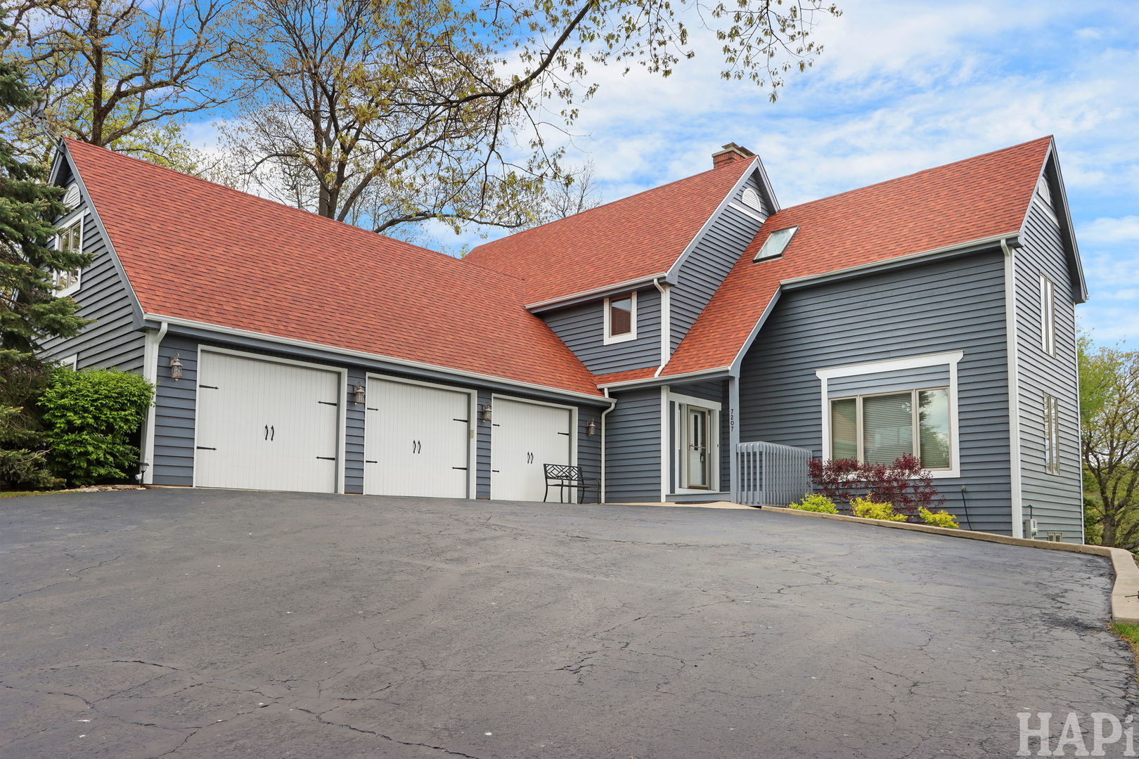 7207 Viscaya Drive Spring Grove, IL 60081 - Photo 2 of 57