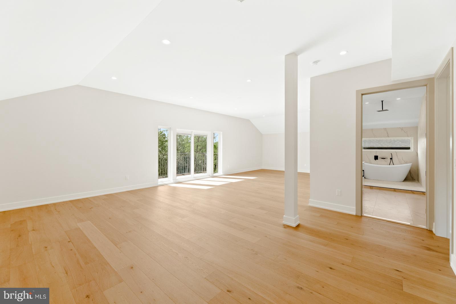 9741 Krewstown Road Philadelphia, PA 19115 - Photo 42 of 63 Primary suite