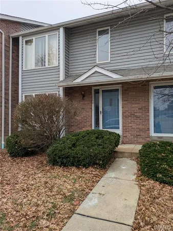 $184,900 | 1620 Forest Hills Drive, Unit D, St. Charles, MO 63303
