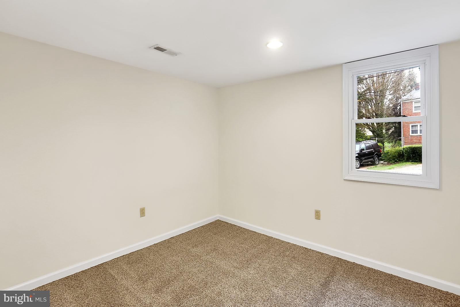 5229 Hillwell Road Baltimore, MD 21229 - Photo 12 of 24 Bedroom