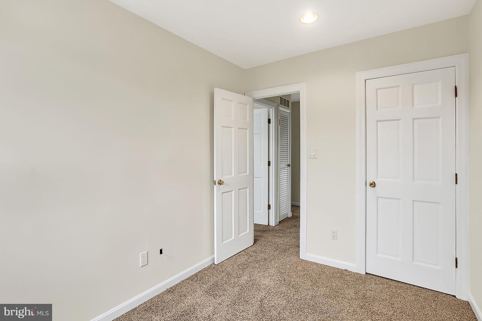 5229 Hillwell Road Baltimore, MD 21229 - Photo 16 of 24 Bedroom
