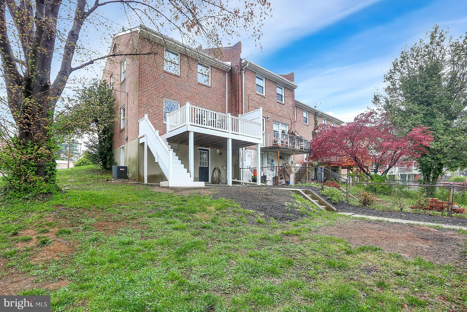 5229 Hillwell Road Baltimore, MD 21229 - Photo 22 of 24 Exterior (Rear)