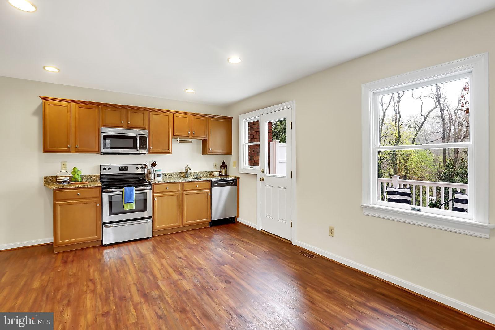 5229 Hillwell Road Baltimore, MD 21229 - Photo 5 of 24 Kitchen