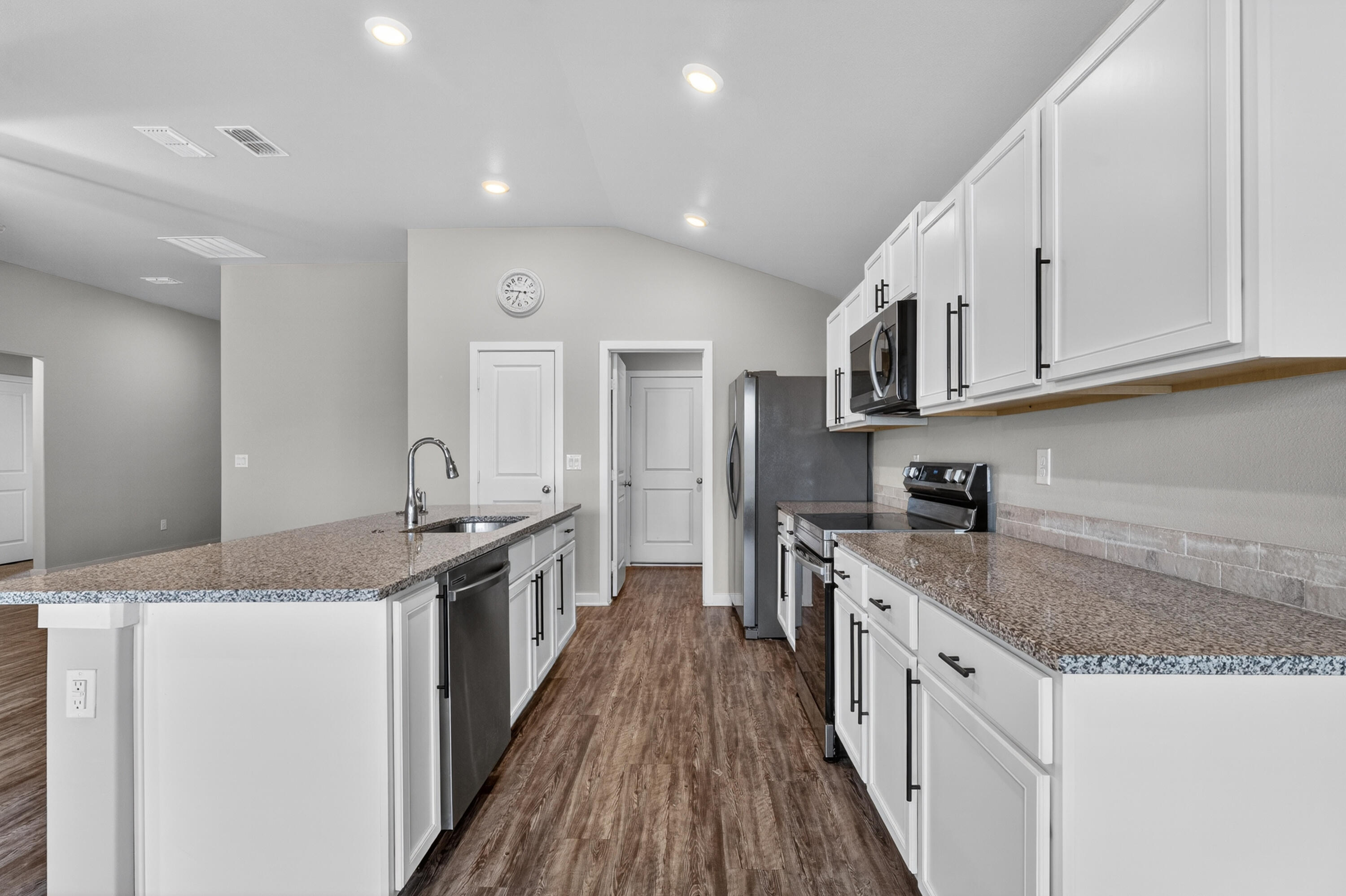 2002 137th Street Lubbock, TX 79423 - Photo 12 of 24 DSC04928