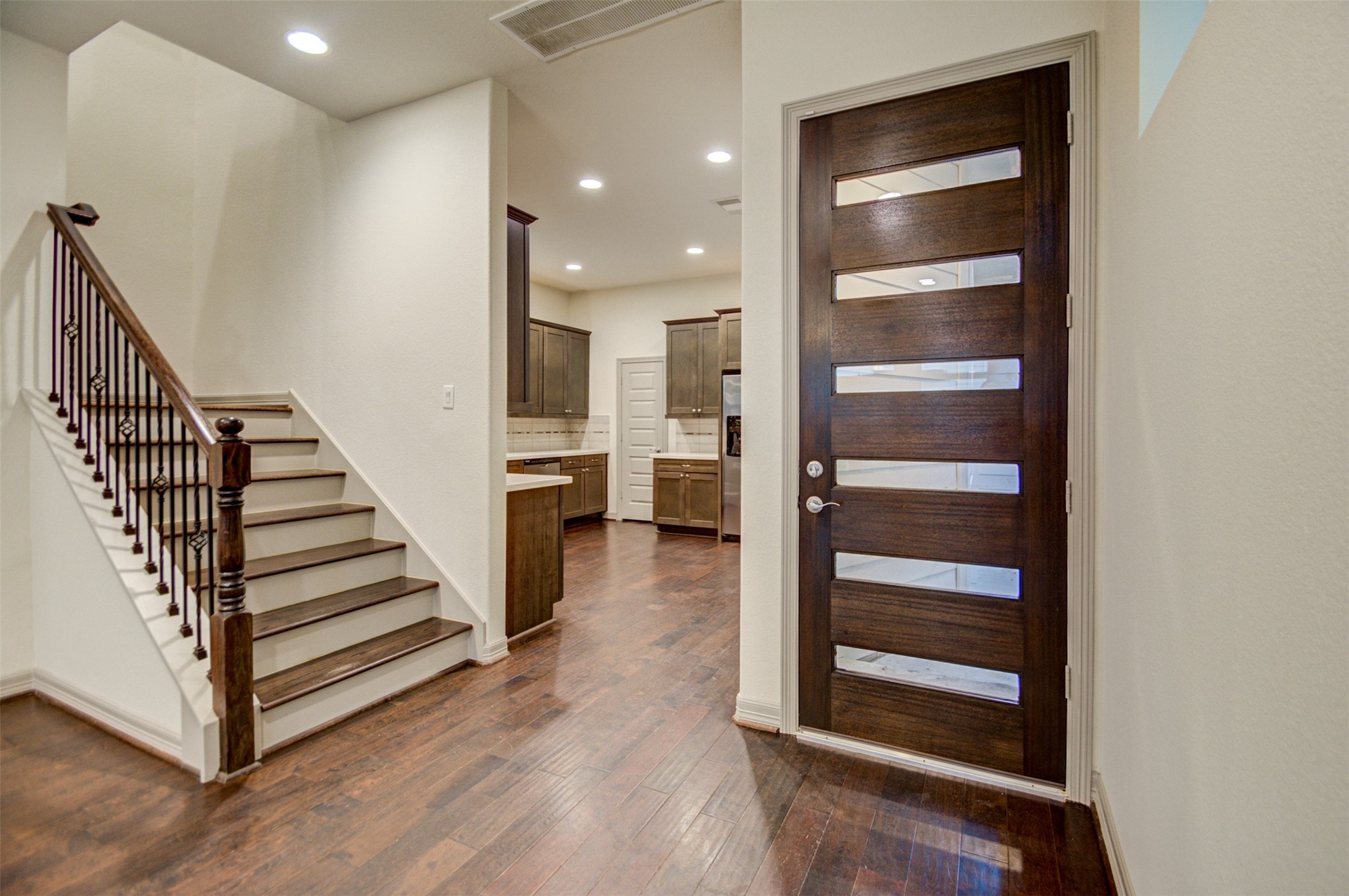 5941 Kansas Street Houston, TX 77007 - Photo 3 of 21