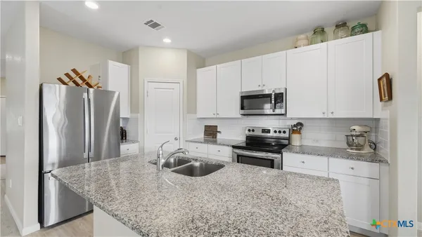 $2,175 | 2717 A San Martin Lane, Seguin, TX 78155