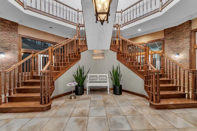 a view of entryway and hall