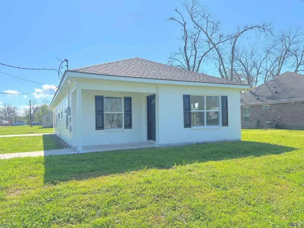 $1,290 | 1705 Ravier Lane, Sunshine, LA 70780