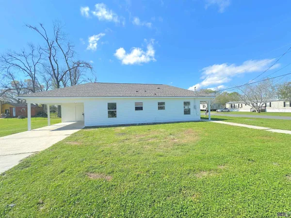 $1,290 | 1705 Ravier Lane, Sunshine, LA 70780
