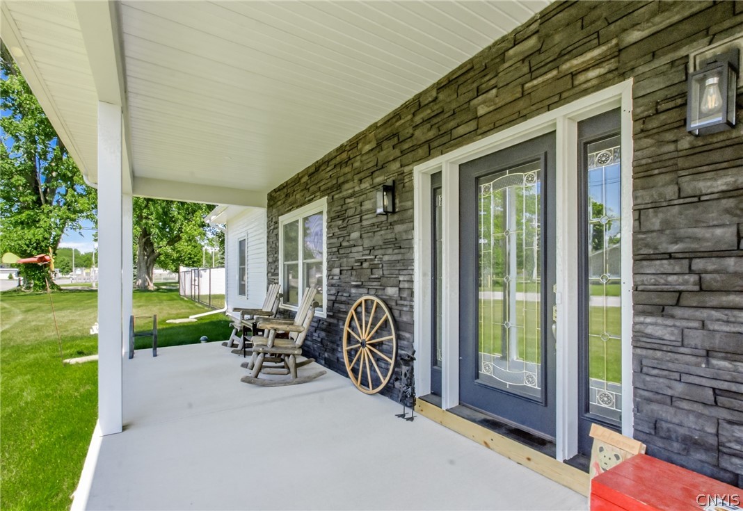 305 Grand Street Oneida, NY 13421 - Photo 6 of 34 Front Porch