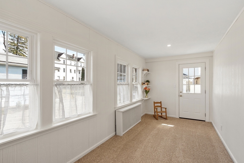 48 King Philip Road Worcester, MA 01606 - Photo 12 of 19