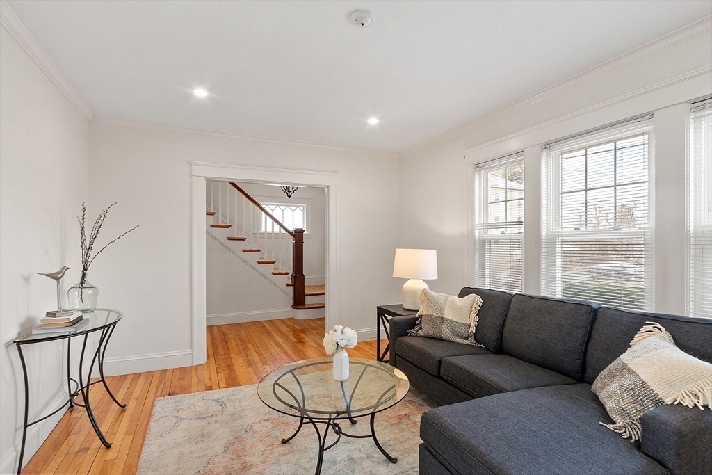 48 King Philip Road Worcester, MA 01606 - Photo 5 of 19