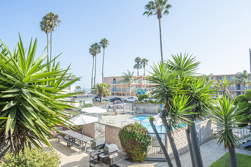4950 Sandyland Road, Unit 230 Carpinteria, CA 93013 - Photo 11 of 15 Pool