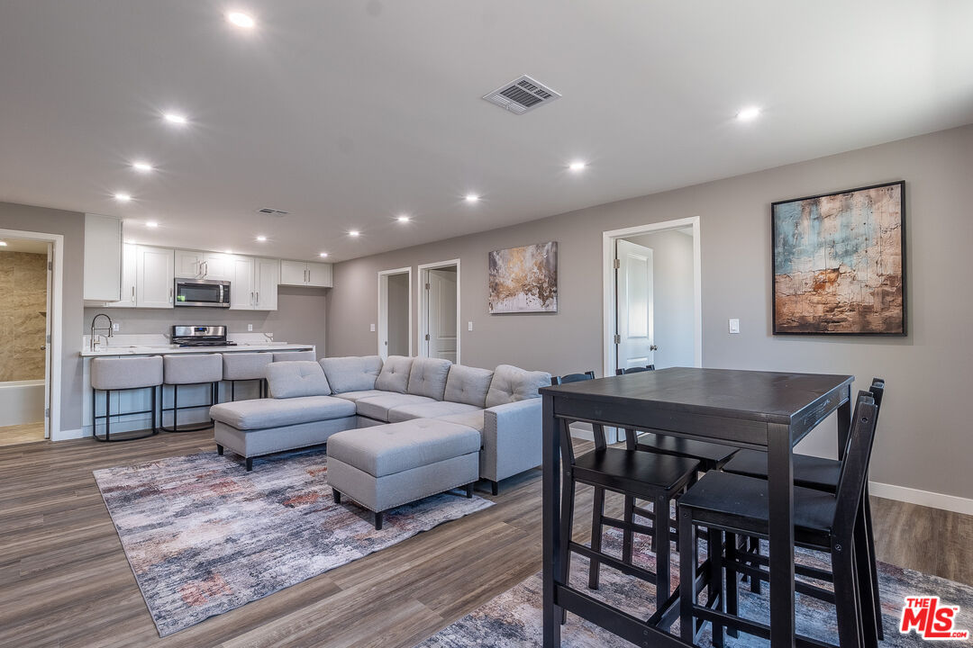 20456 Strathern Street Winnetka, CA 91306 - Photo 28 of 37