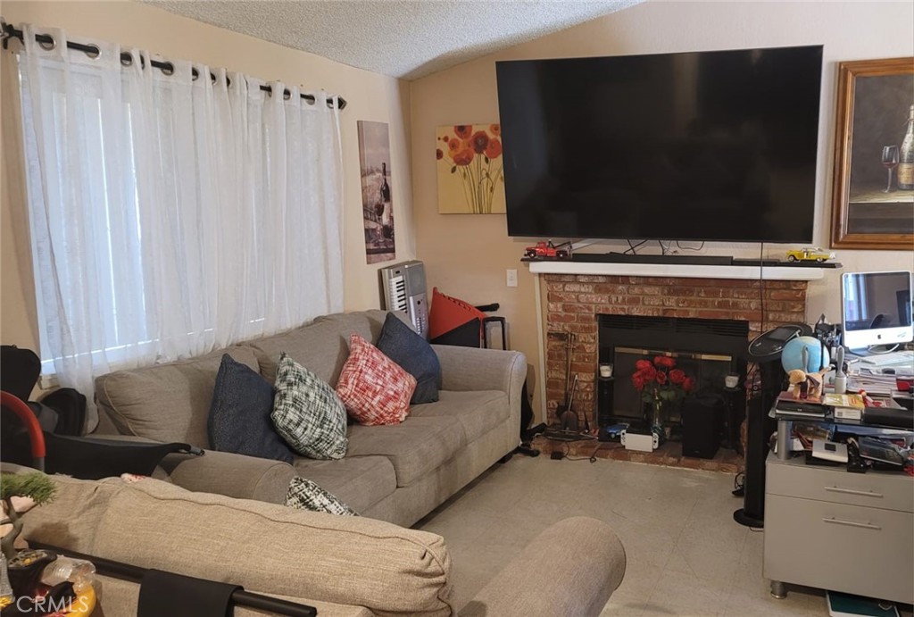 3108 East Avenue R4 Palmdale, CA 93550 - Photo 4 of 11