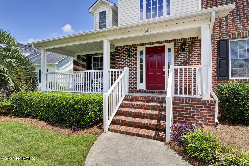 1519 Sapphire Ridge Road Wilmington, NC 28409 - Photo 4 of 52 1519 Sapphire Entrance