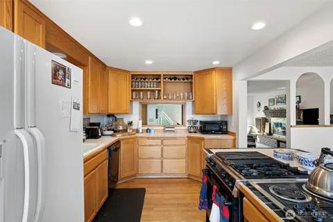 $750,000 | 8421 Cascadia Avenue, Everett, WA 98208