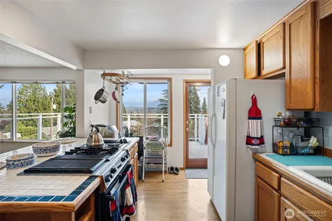 $750,000 | 8421 Cascadia Avenue, Everett, WA 98208