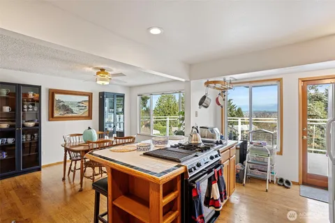 $750,000 | 8421 Cascadia Avenue, Everett, WA 98208