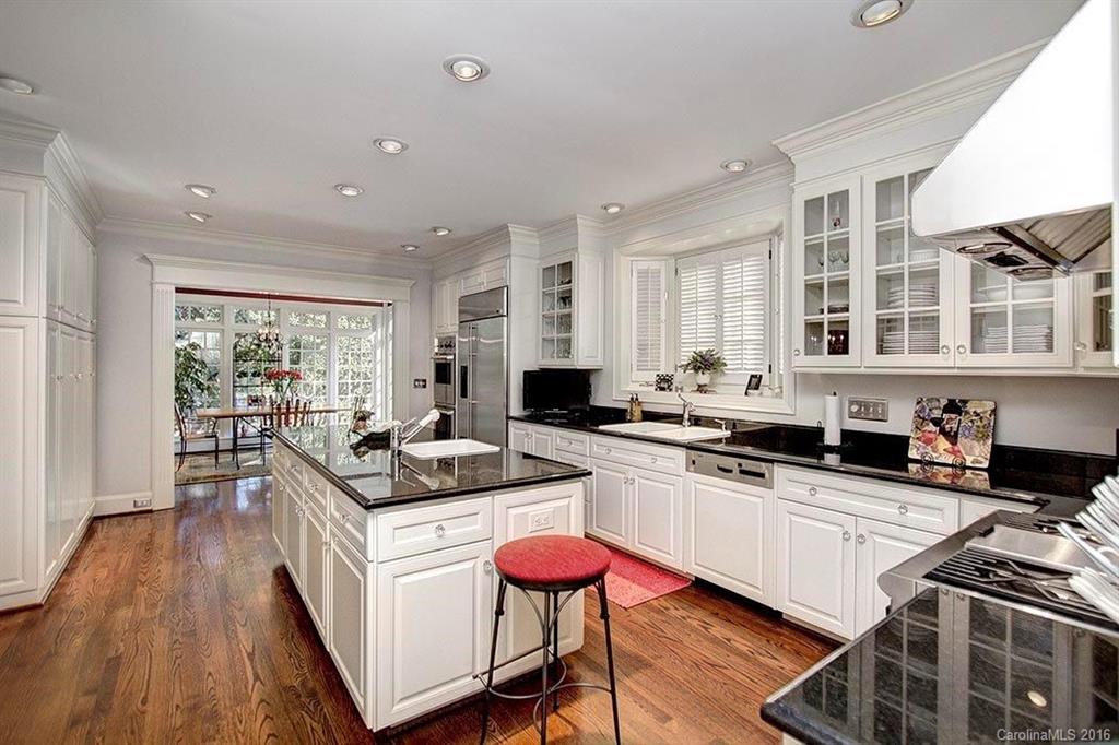 3718 Sharon Road Charlotte, NC 28211 - Photo 3 of 5 Gallery Image 3