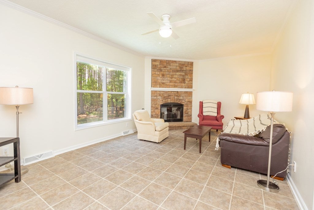 2685 Double Bridges Road Keysville, VA 23947 - Photo 6 of 35 Gallery Image 6